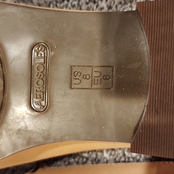 Aerisoles east wing tan leather upper slip ons size 8M balance man made - Picture 9 of 12